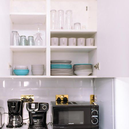 Nice 4 Bedroom Apartment Near City Centre 2-Min Walk To Metro !! Business & Family Friendly!! Londra Esterno foto