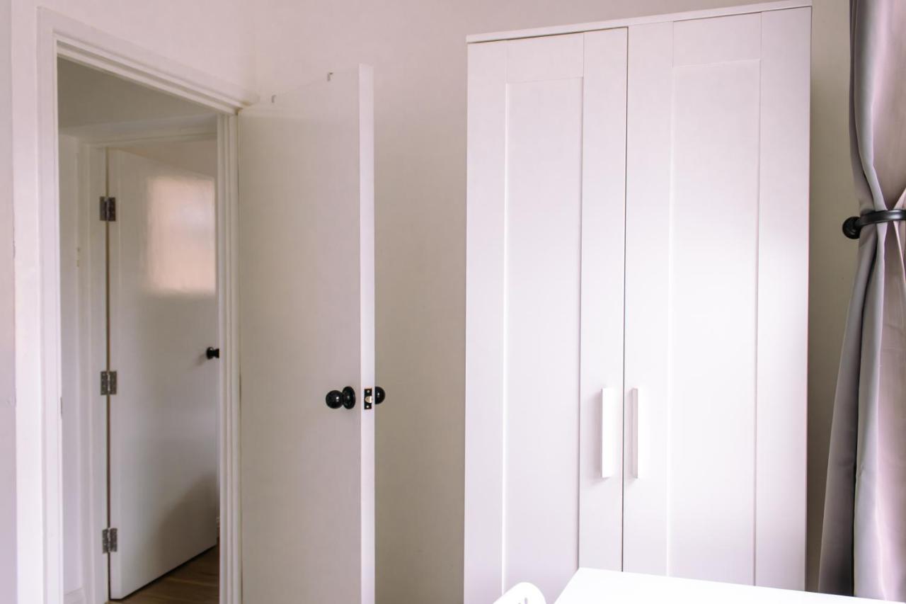 Nice 4 Bedroom Apartment Near City Centre 2-Min Walk To Metro !! Business & Family Friendly!! Londra Esterno foto